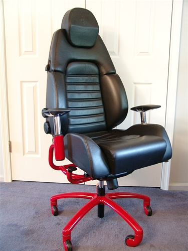Illustration for article titled Race Car Chairs Give You Office Pole Position